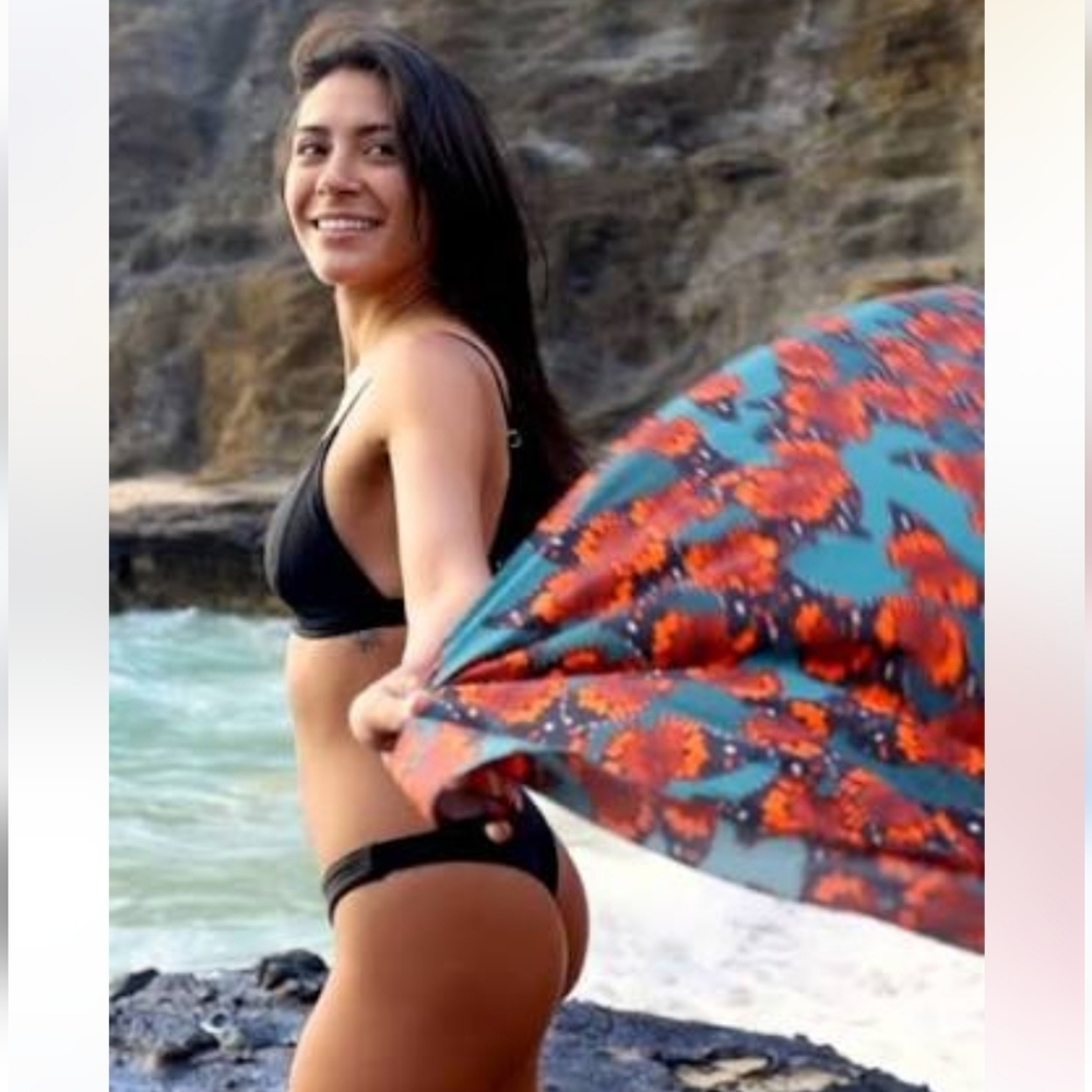 David Shepard Hawai'i- Kamehameha Butterly Pareo/ Sarong